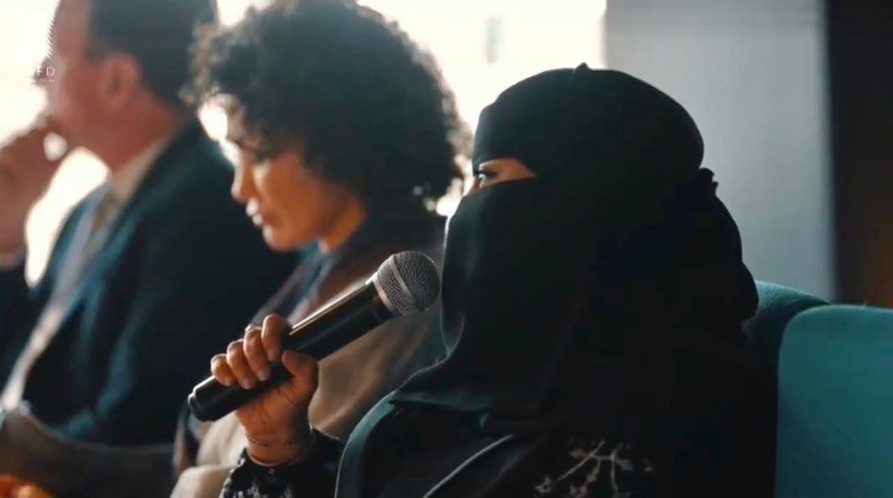 مشاركة الدكتورة فاطمة رويس في الجلسة الحوارية الدولية بمركز الملك عبد الله المالي